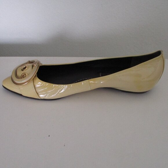 BCBGMaxAzria "Emly" Womens Gold Patent Leather Ballet Flat NWT - 6M or 36 EUR - Picture 16 of 16
